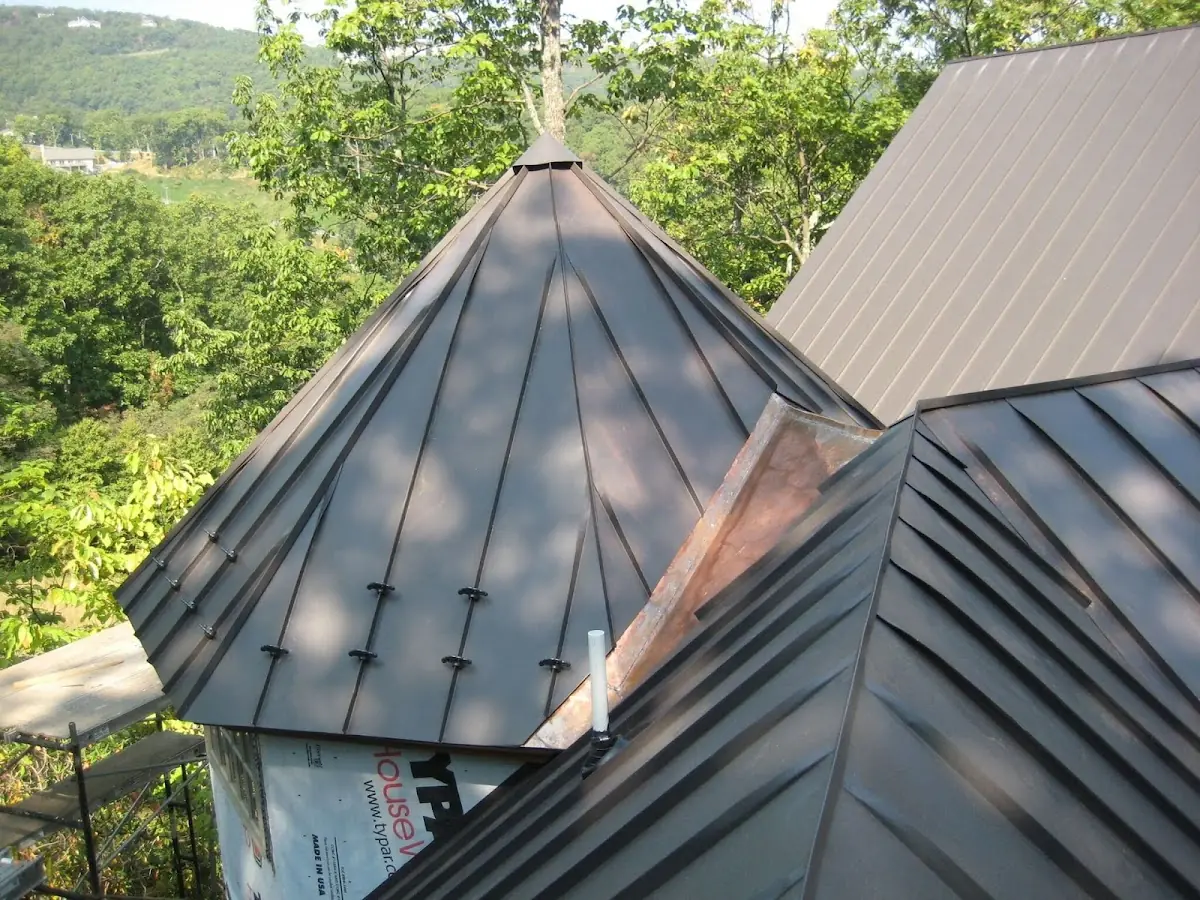 Professional Gutter Cleaning by Craftsman Roofing in Cerritos